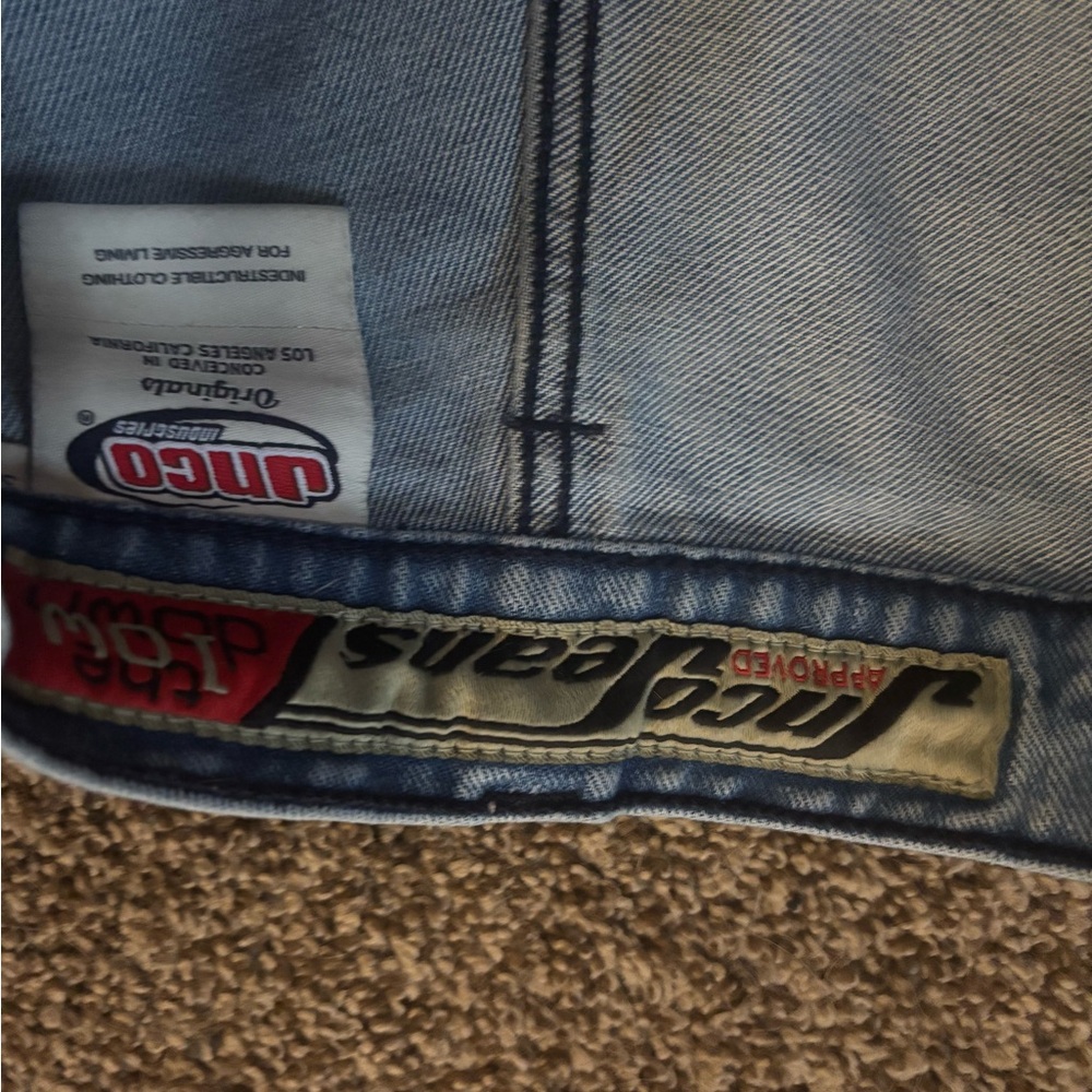 jnco baggy vintage blue jeans

(idk why the pictures bad quality)